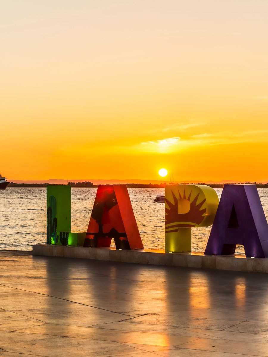 Malecón de La Paz al atardecer